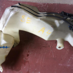 Бачок омывателя Audi A4 B6/8E5 +2 насоса+датчик '2001