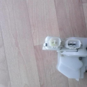 Замок двери Honda CL7/CM2 Accord 2 фишки перед, лев
