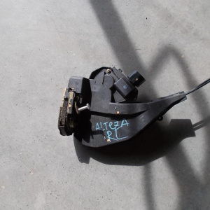 Замок двери Toyota GXE10 Altezza зад, лев