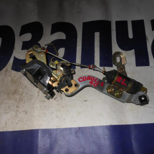 Замок двери Toyota AE90 Corolla зад, лев