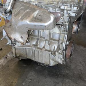 Двигатель NISSAN HR15-033496 передний привод