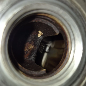 Двигатель NISSAN HR15-025529 передний привод
