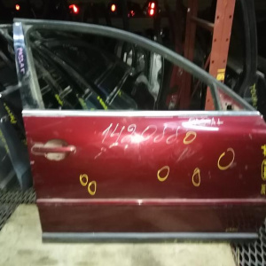 Дверь боковая Volkswagen Passat B5/3B2/3B3/3U4 '2000-2005 перед, прав в сборе (дефект)