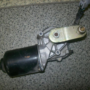 Моторчик привода дворниками TOYOTA Harrier MCU15 F