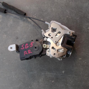 Замок двери Subaru SG5 Forester зад, прав