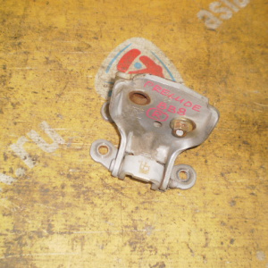 Петли на дверь Honda Prelude BB5 R (пара)