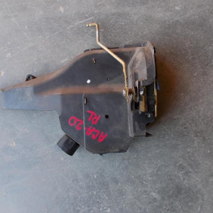 Замок двери Toyota ACA20 Rav4 зад, лев