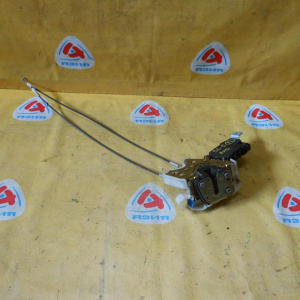 Замок двери Subaru SG5 Forester перед, лев