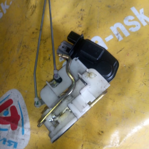 Замок двери Honda RD5 CR-V зад, прав