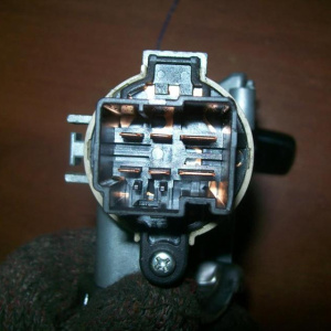 Замок зажигания Mazda BJFW/GW5W Familia/Capella '2000-2002 (1 фишка) SL-31