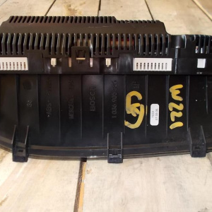 Панель приборов Mercedes S-Class W221 '2006 (JP)