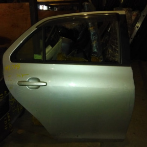 Дверь боковая TOYOTA Belta NCP92 зад, прав (цена за голое железо)