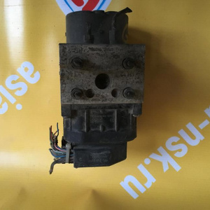 Блок ABS NISSAN G10 Bluebird Sylphy