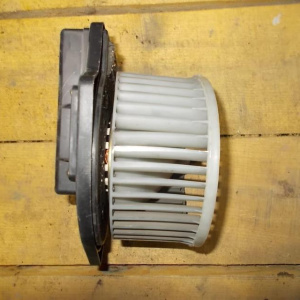 Моторчик печки SUBARU GF6/SF5 деф. крыльчатки