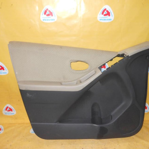 Обшивка двери Toyota Vitz KSP90 перед, лев