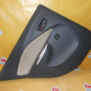 Обшивка двери Toyota Belta SCP92 зад, лев