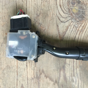 Блок подрулевых переключателей TOYOTA Harrier MCU15 R [повороты] + туманки