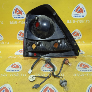 Стоп Kia Sorento BL/FY '2004 R USA (царапины на стекле, скол на корпусе) 924023E030