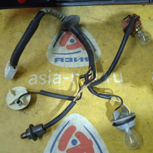 Стоп Kia Sorento BL/FY '2004 R USA (царапины на стекле, скол на корпусе) 924023E030