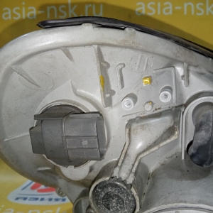 Фара Hyundai Sonata EF/DA '2001-2013 лев без одного крепления сверху //