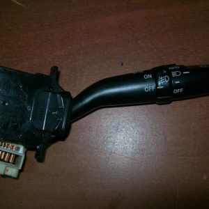 Блок подрулевых переключателей TOYOTA Camry/Vista SV40 R туманки + автосвет