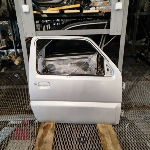 Дверь боковая SUZUKI Jimny JB43W перед, прав цена указана за голое железо