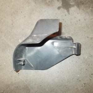 Обшивка салонная(закрывашка болтов  переднего сидения) Toyota Corolla Fielder ZRE142 '2008-2012 L