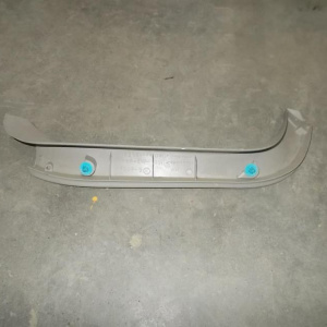 Обшивка салонная(обшивка 5-двери) Toyota Ipsum ACM20 RH