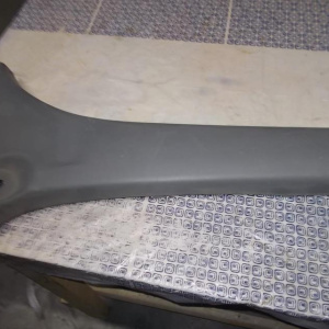 Обшивка салонная(накладка на среднии стойки) Toyota Ipsum ACM2# R