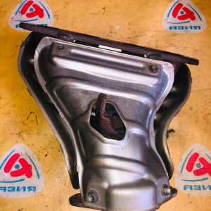 Коллектор выпускной Toyota 1ZZ-FE/3ZZ-FE Premio/Allion/Voltz ZZT240/ZZE136/ZNE10/ZNM10 2WD под датчик 17104-22100