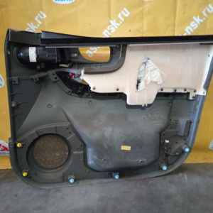 Обшивка двери HyundaI Santa Fe SM/BB перед, лев