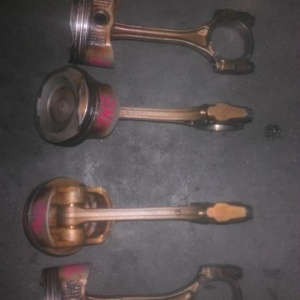 Поршень с шатуном TOYOTA 1NZ-FE