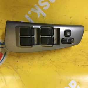 Пульт стеклоподъемника TOYOTA Voltz ZZE136 перед, прав 18 контактов 84820-01030