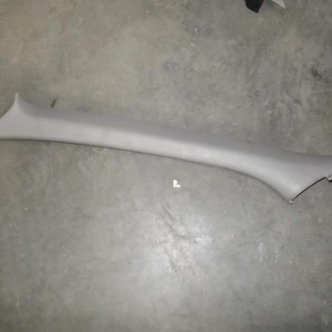 Накладка на стойку кузова Nissan Cefiro A33 перед, лев