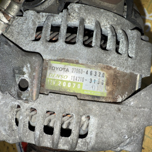 Генератор Toyota 1JZ-FSE Mark II JZX110/JCG15/JZS171 3 конт. пластиковая крышка ( S/IG/L )  130A / 104210-3130