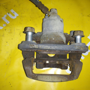 Суппорт Toyota MCU35/GSU35 Harrier зад, прав