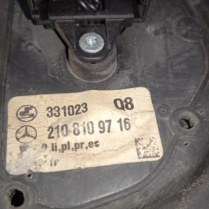 Зеркало Mercedes E-Class W210 лев 13к повторитель A2108109716
