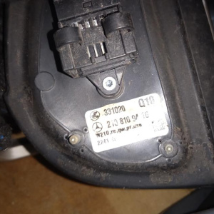 Зеркало Mercedes E-Class W210 прав 11к повторитель A2108109416