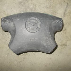 Подушка безопасности Mazda Familia Y11 '2000 вод.  (с зарядом)