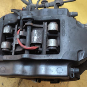 Ступица Volkswagen 7LA/7L6 Touareg зад, лев 4WD ABS 330X28 95533161120 7L0505435B