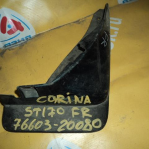 Брызговик TOYOTA Carina ST170 перед, прав