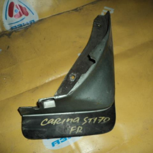 Брызговик TOYOTA Carina ST170 перед, прав