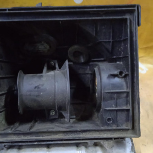 Корпус воздушного фильтра Volkswagen Passat B5/8D2/C5/4B2/B5/3B2 AEB/AJL 1.8 Turbo 058133837T 058133837M '1998-2000