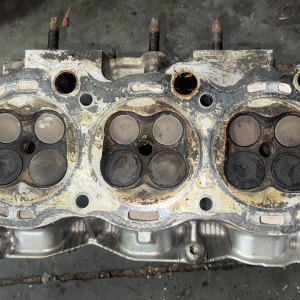 Головка блока TOYOTA 5VZ-FE R