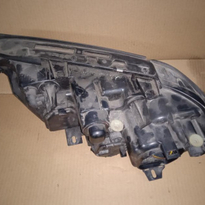 Фара BMW 7-Series E65/E66 '2001-2005 прав USA HID-ксенон без блока и лампы (дефект отражателя)