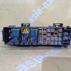 Блок предохранителей Jeep Grand Cherokee WJ/WG под капотом без крышки P56042822AF '1998-2005