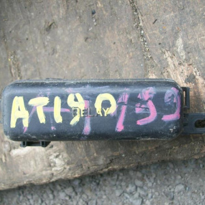 Блок предохранителей TOYOTA AT190 '1993 мал.на рад.