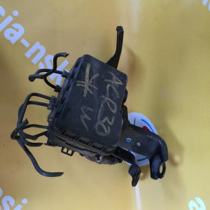 Блок ABS Toyota ACR30/MCR30 Estima 2WD