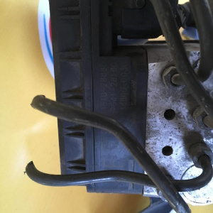 Блок ABS Toyota ACR30/MCR30 Estima 2WD