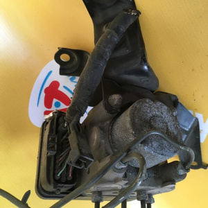 Блок ABS Toyota ACR30/MCR30 Estima 2WD